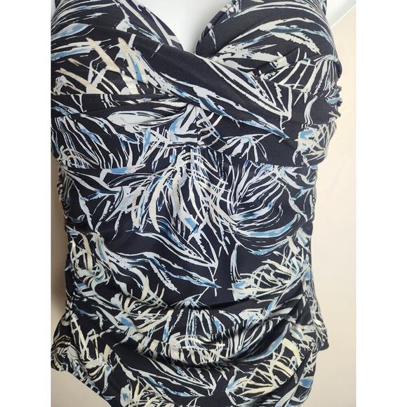 Nip Tuck Swim Palm Foil Twist Front Tummy Control Swimsuit sz 10 modest slimming - Picture 3 of 10